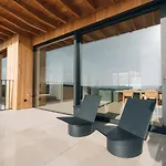Oakstone Lodge- Avec Jacuzzi Piscine Et Sauna Casa vacanze Houyet