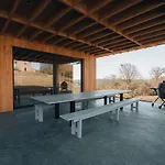 Oakstone Lodge- Avec Jacuzzi Piscine Et Sauna Casa vacanze Houyet