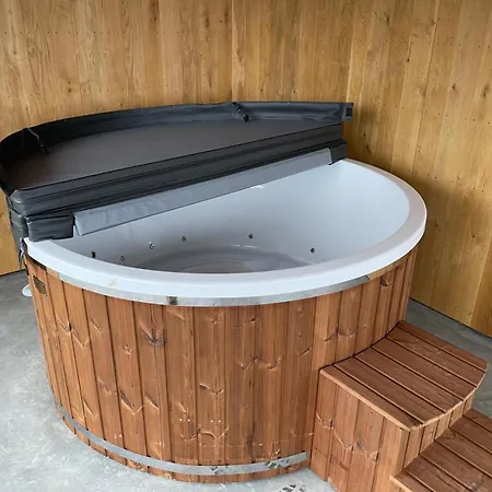 Oakstone Lodge- Avec Jacuzzi Piscine Et Sauna Nyaraló *