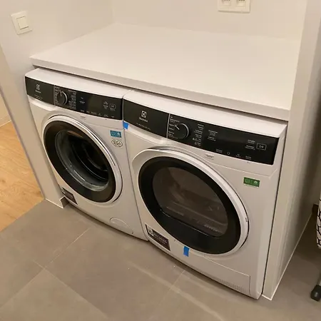 Oakstone Lodge- Avec Jacuzzi Piscine Et Sauna * Houyet