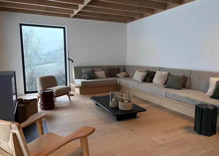 Oakstone Lodge- Avec Jacuzzi Piscine Et Sauna Houyet