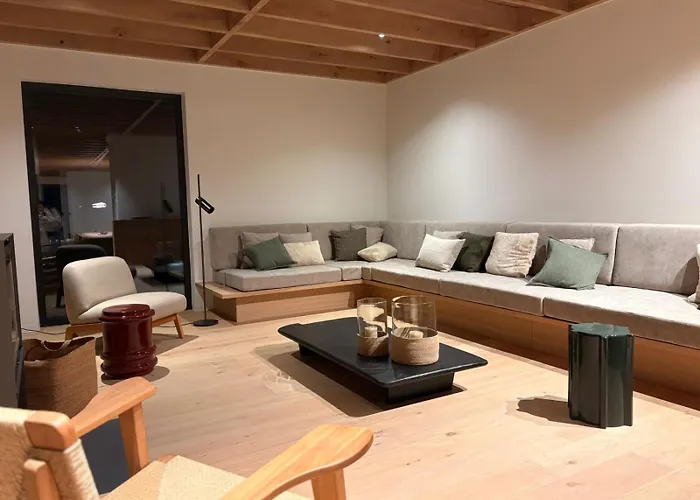 Oakstone Lodge- Avec Jacuzzi Piscine Et Sauna Holiday home Houyet