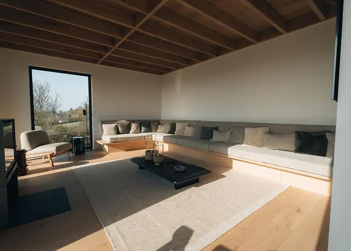 Oakstone Lodge- Avec Jacuzzi Piscine Et Sauna * Houyet