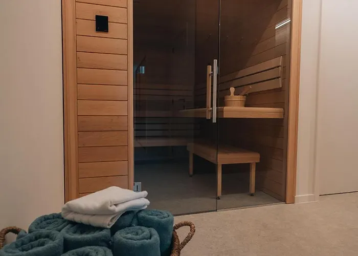 Oakstone Lodge- Avec Jacuzzi Piscine Et Sauna Holiday home