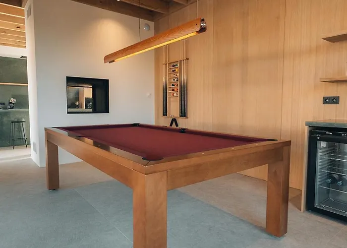 Oakstone Lodge- Avec Jacuzzi Piscine Et Sauna * Houyet