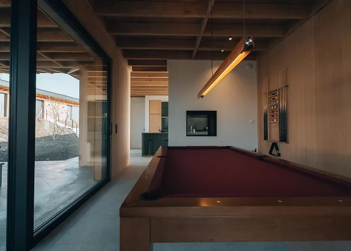 Oakstone Lodge- Avec Jacuzzi Piscine Et Sauna Holiday home