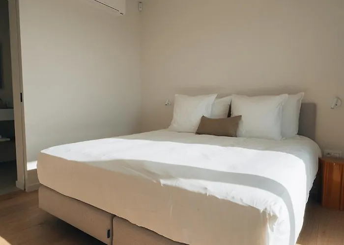 Oakstone Lodge- Avec Jacuzzi Piscine Et Sauna Houyet