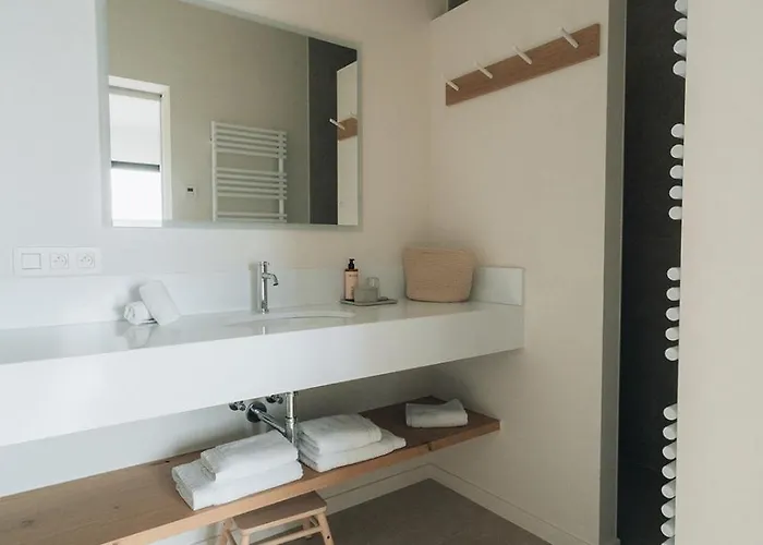 Oakstone Lodge- Avec Jacuzzi Piscine Et Sauna Houyet