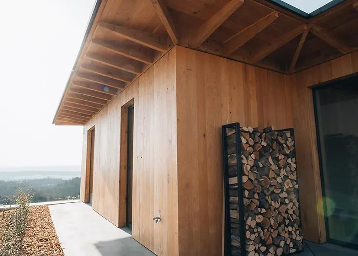 Oakstone Lodge- Avec Jacuzzi Piscine Et Sauna Holiday home Houyet